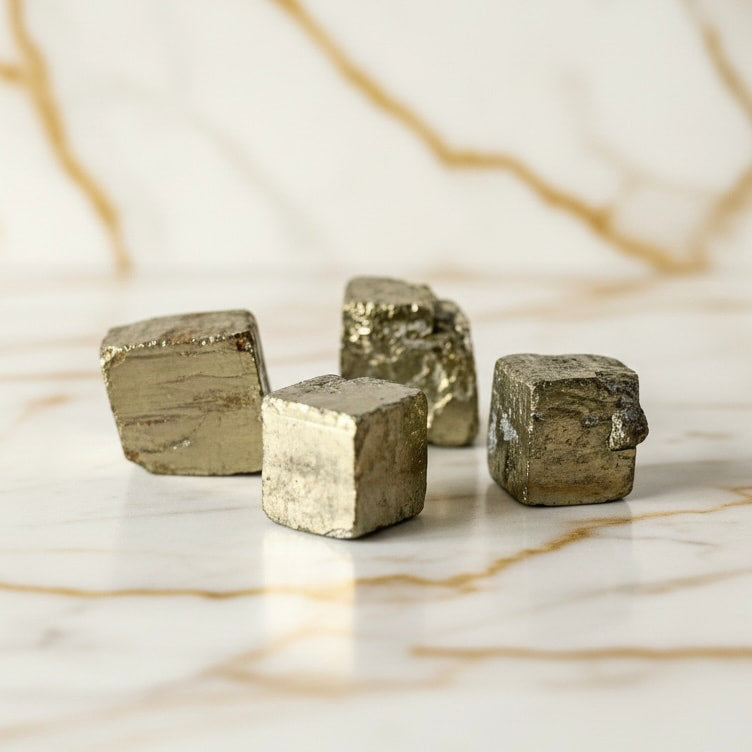 Pyrit Würfel – Glänzendes Naturjuwel CrystalScents