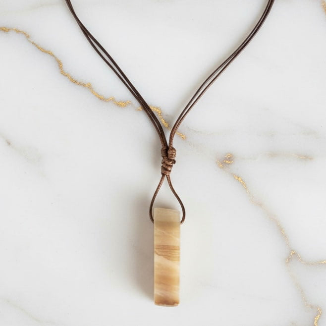 Achat Halskette mit länglichem Anhänger