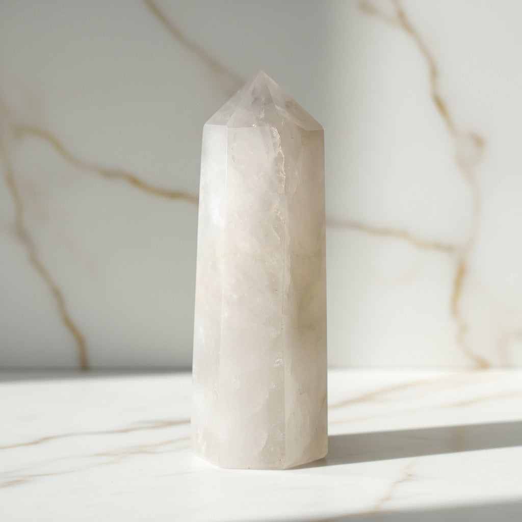 Bergkristall Obelisk – Positive Energie JETZT sichern CrystalScents