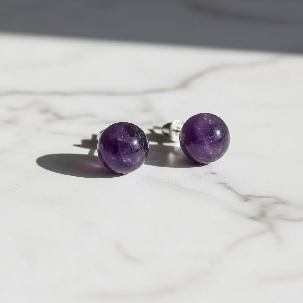 Ohrstecker Amethyst Kugel – Eleganz & Harmonie CrystalScents