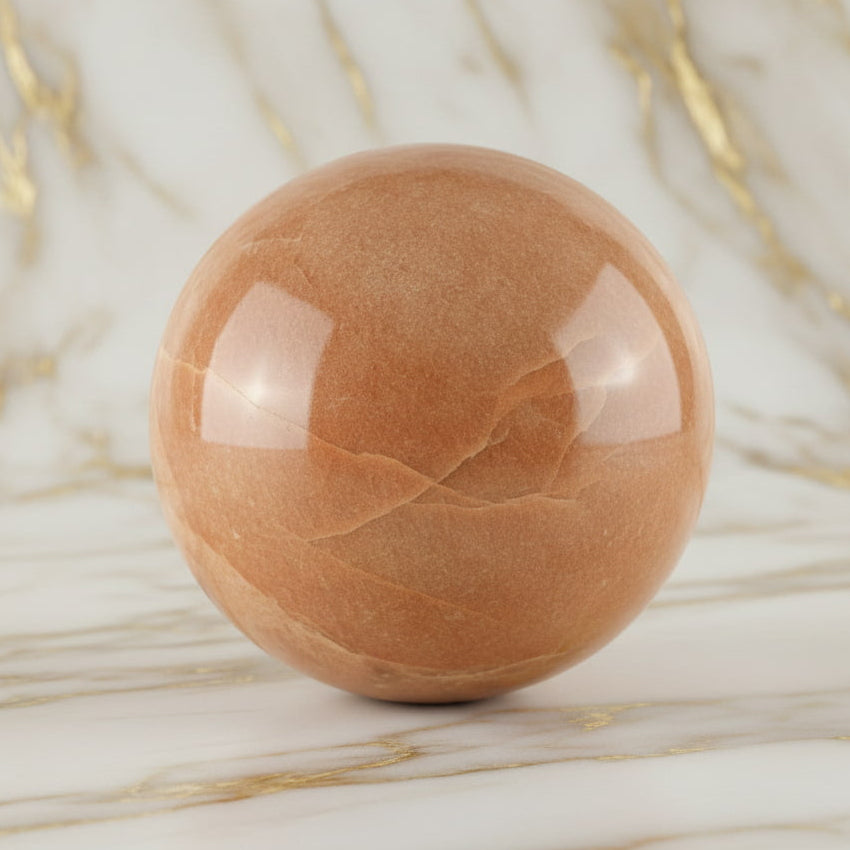 Sehr große Pfirsich Mondstein Kugel – Wärme & Schimmer CrystalScents