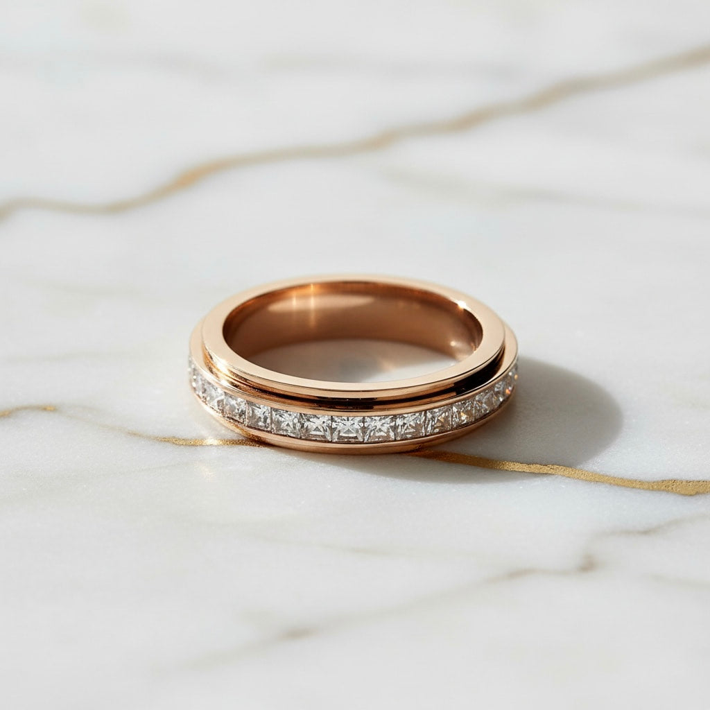 Ring mit drehbarem Design – stilvolles Highlight für funkelnde Eleganz CrystalScents