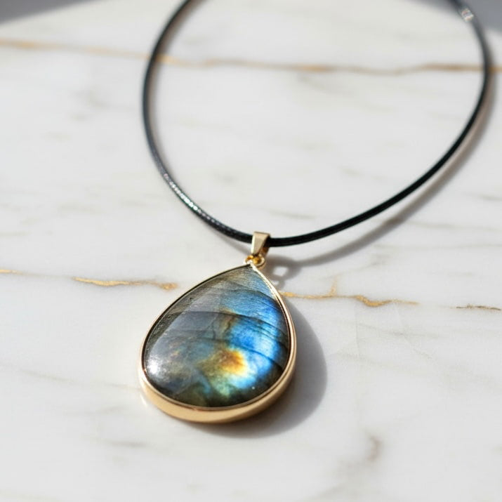 Labradorit Halskette – Schutz & Energie JETZT sichern CrystalScents