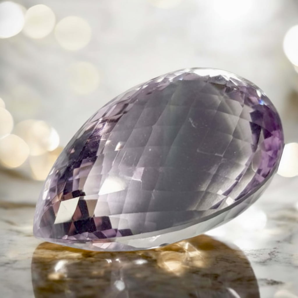 Amethyst – Zertifiziertes Kristalljuwel mit makelloser Eleganz