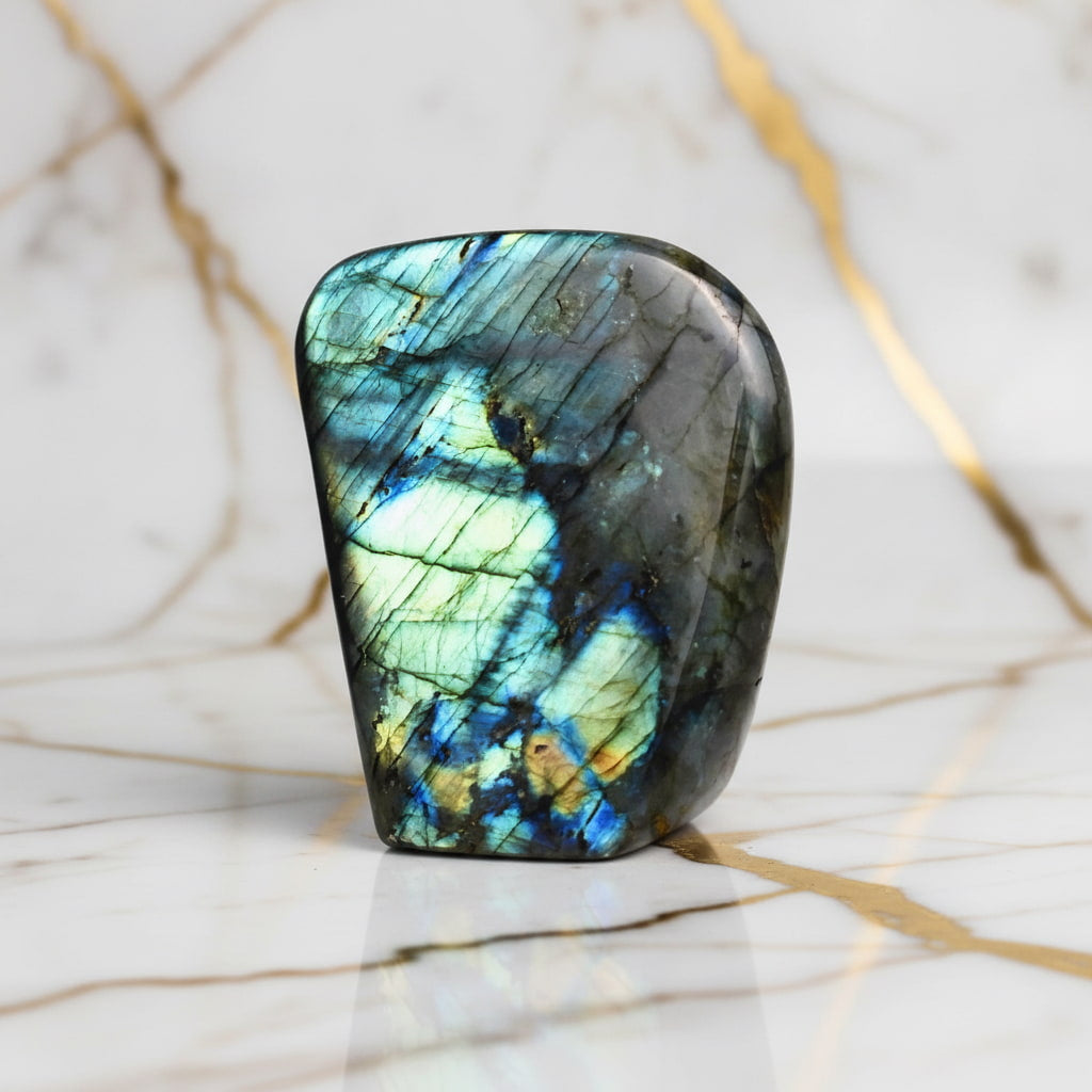 Labradorit Freiform – mit geheimnisvollem Leuchten CrystalScents