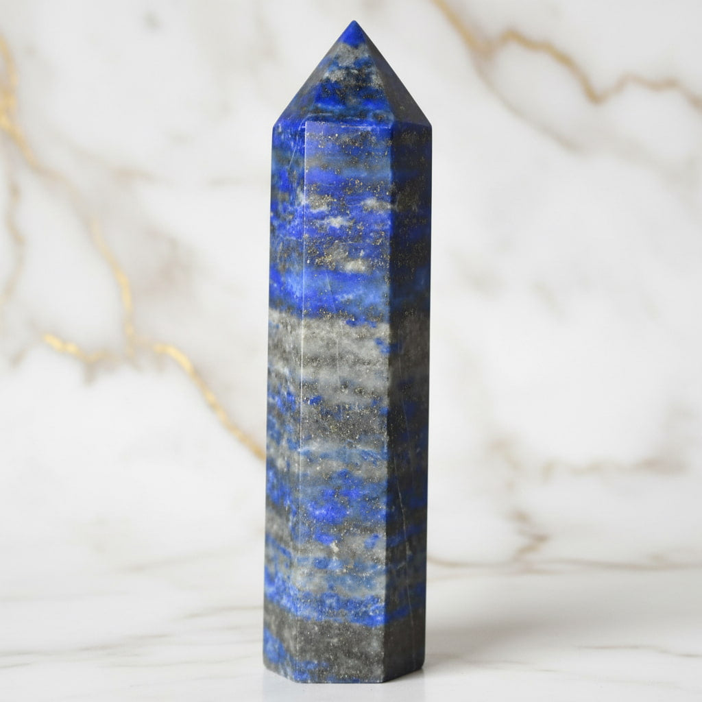 Lapislazuli Obelisk – Kraftvoller Kristall in Blau CrystalScents