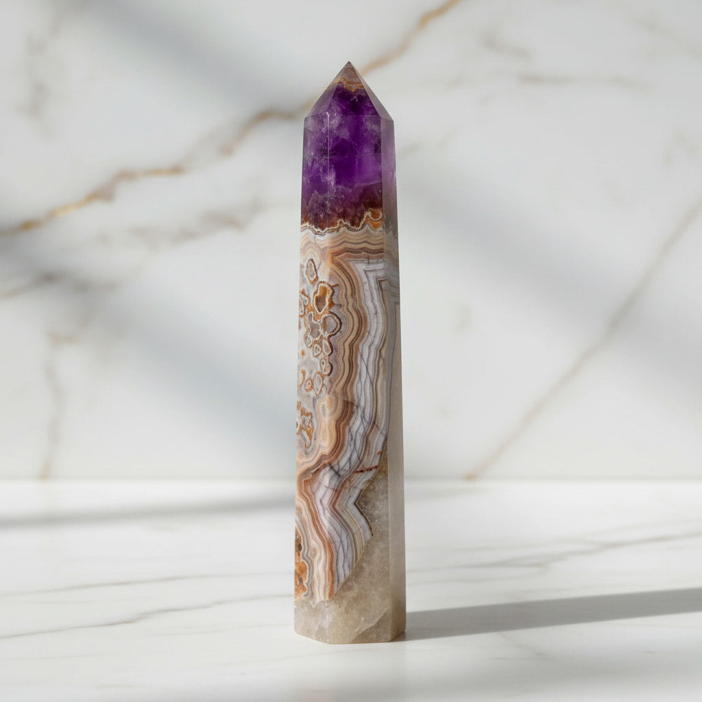 Amethyst Achat Obelisk - elegantes Highlight für Wohnräume