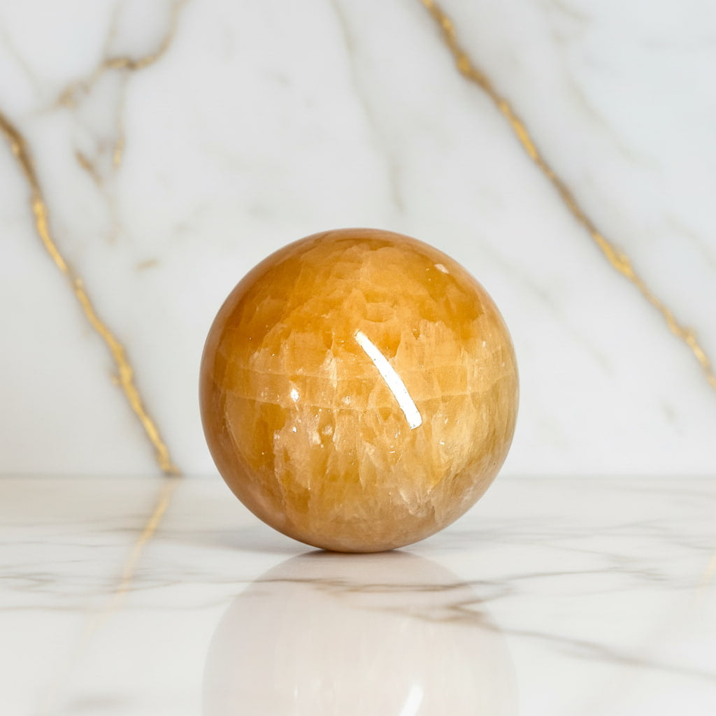 Calcit Kugel - Erdung & Energie CrystalScents