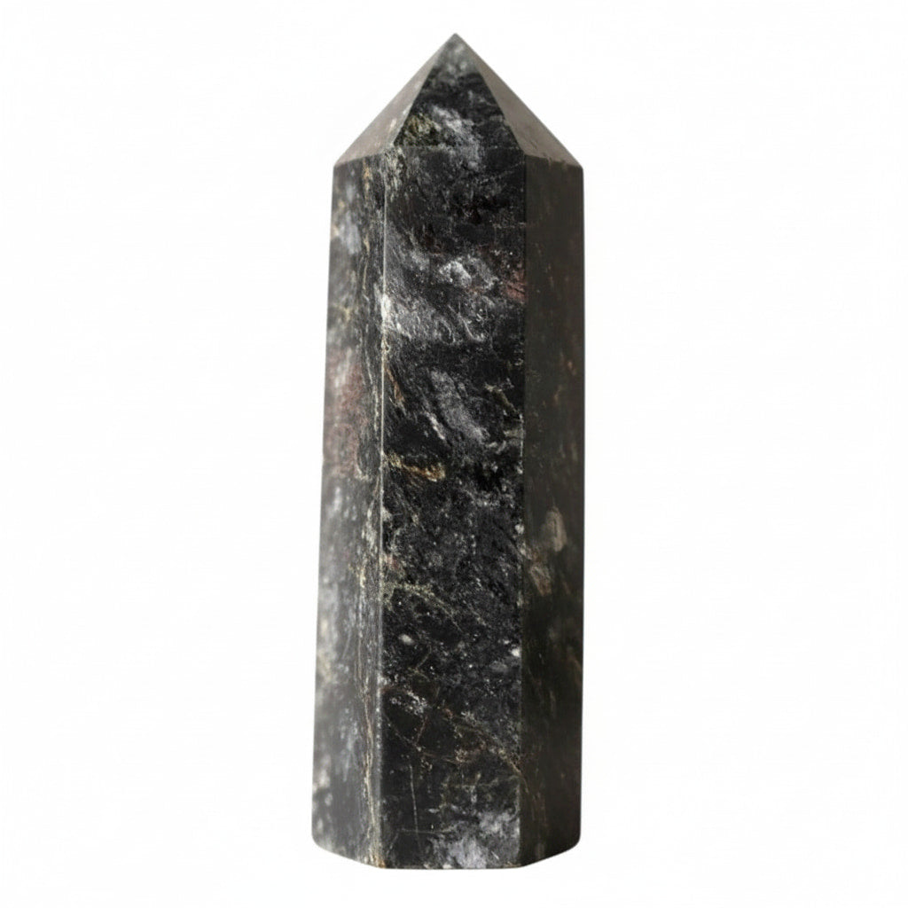 Granat Obelisk – Ausrichtung & Schönheit CrystalScents