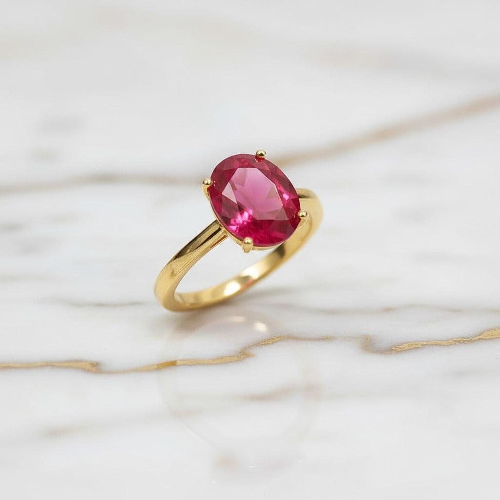 Rubin Ring in Gold – Zeitlose Leuchtkraft in kräftigem Rot CrystalScents