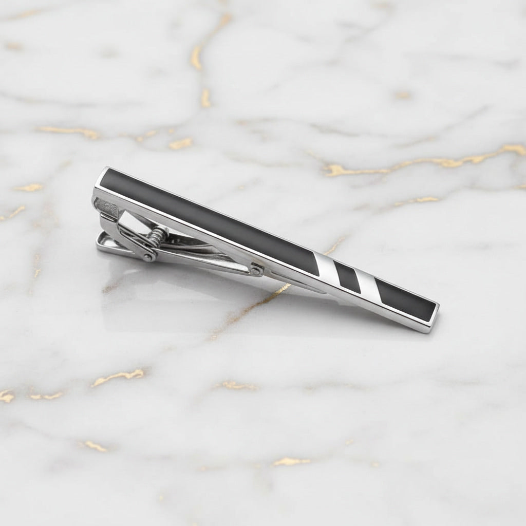 Krawattenklammer Silber & Schwarz – Stilvolles Duo CrystalScents
