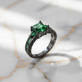 Ring in Silber mit quadratischem grünen Steinen CrystalScents
