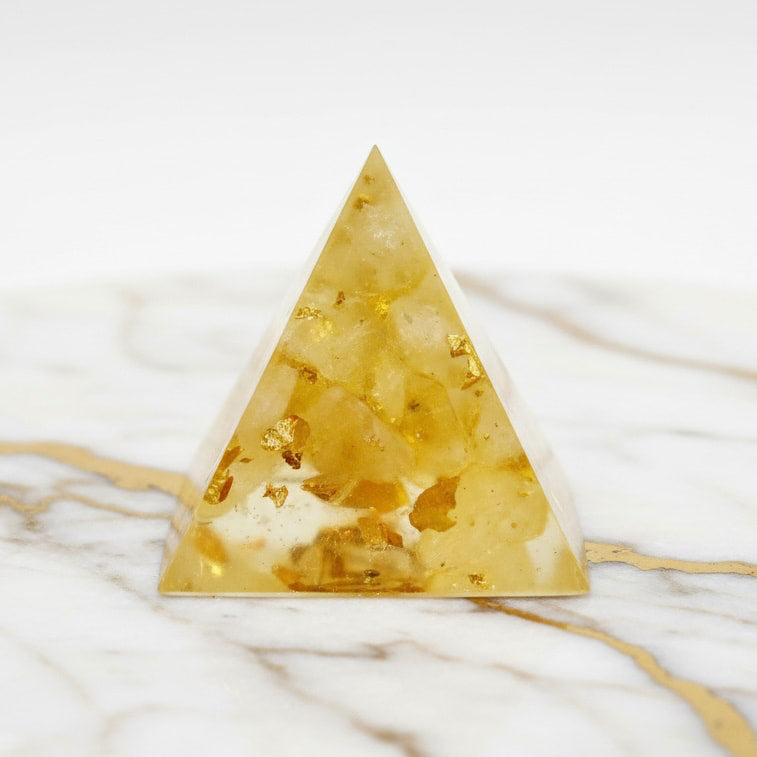 Citrin Kristall Pyramide – Leuchtkraft für Zuhause