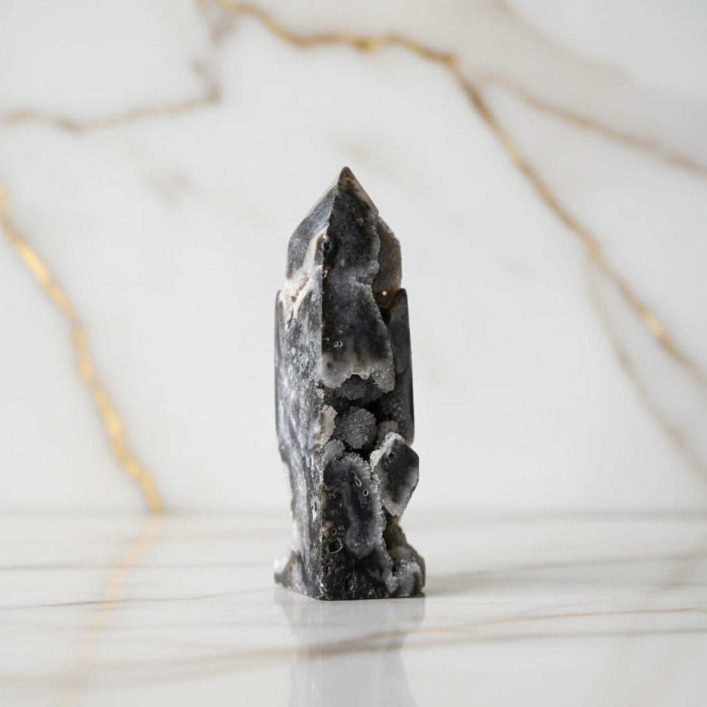 Sphalerit Obelisk – Zentrierung & Balance JETZT sichern CrystalScents