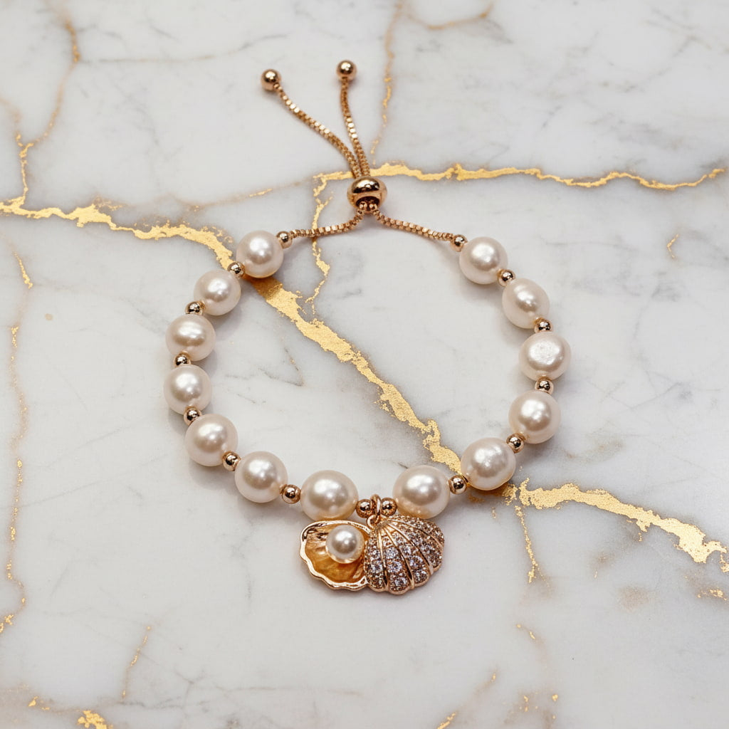 Perlenarmband – Schmuckstück mit Muschelanhänger CrystalScents