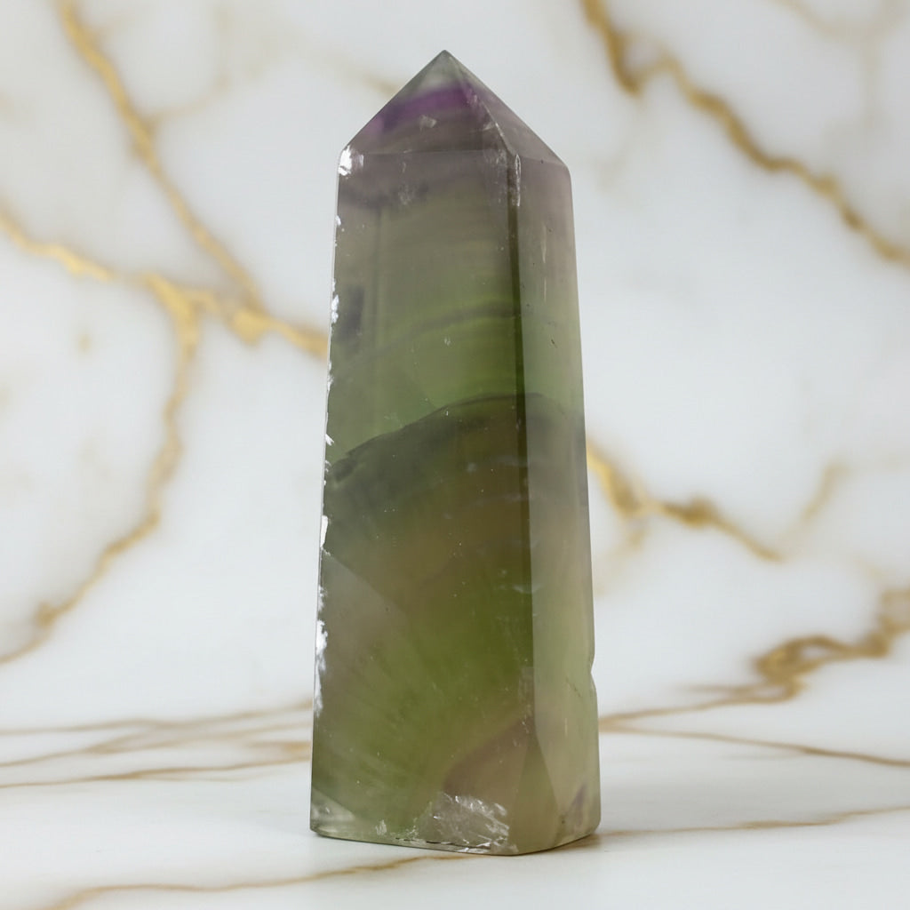 Fluorit Obelisk – Intensive Farbtöne