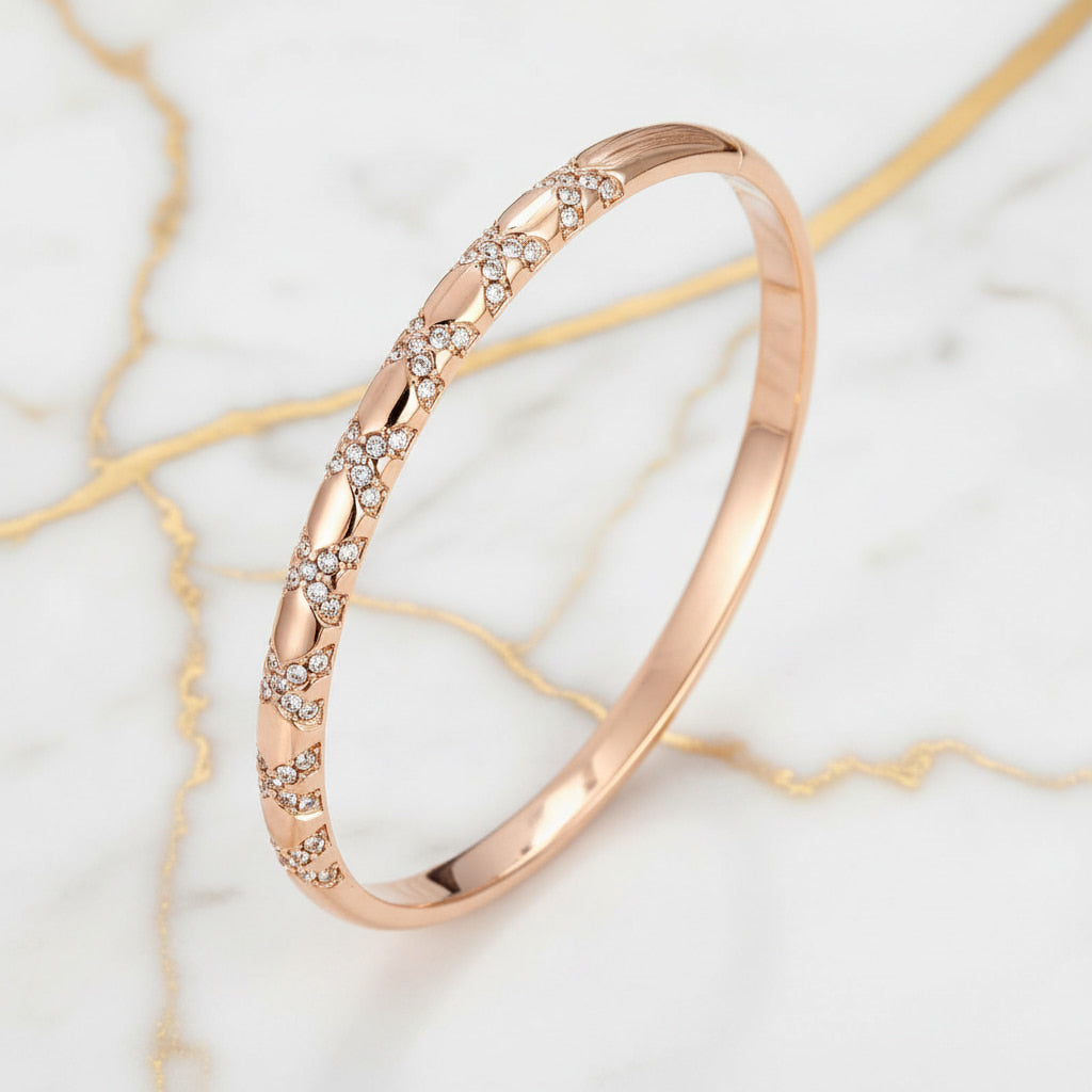 Armband Roségold – JETZT funkelndes Kreuzmuster sichern CrystalScents