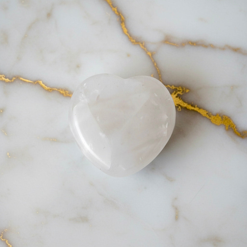 Mini Bergkristall Herz – Natürliche Kraftquelle CrystalScents