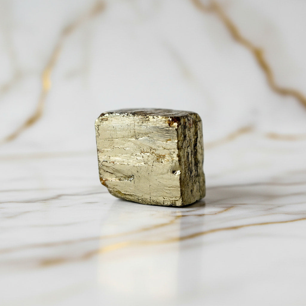 Pyrit Würfel – Glänzendes Naturjuwel JETZT sichern CrystalScents