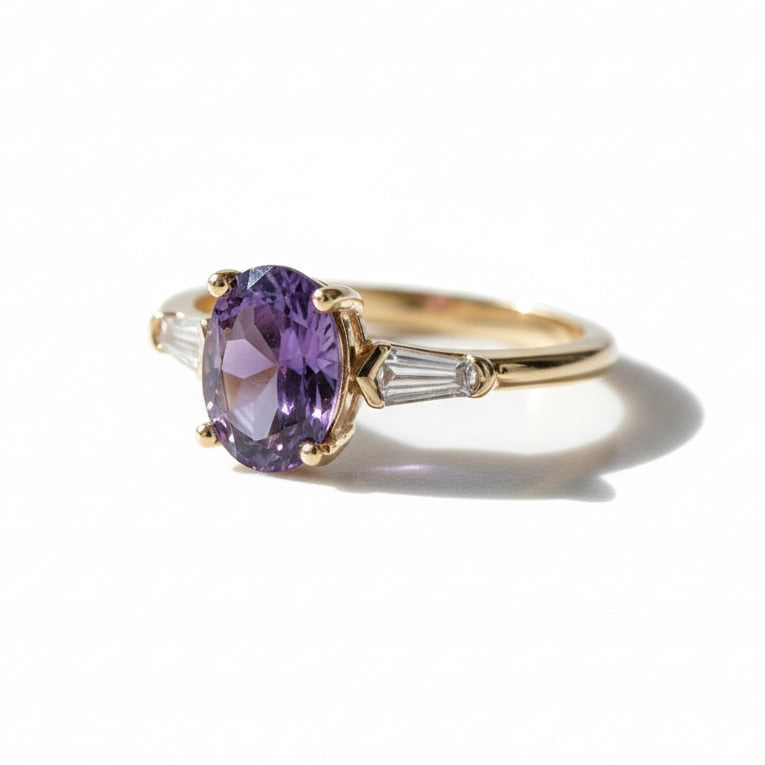 Ring mit violettem Statement – elegantes Schmuckstück CrystalScents