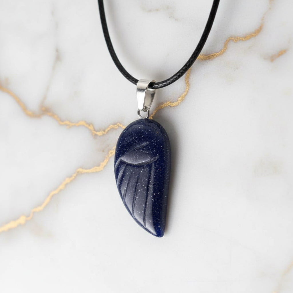 Blaufluss Halskette - Flügel Anhänger CrystalScents