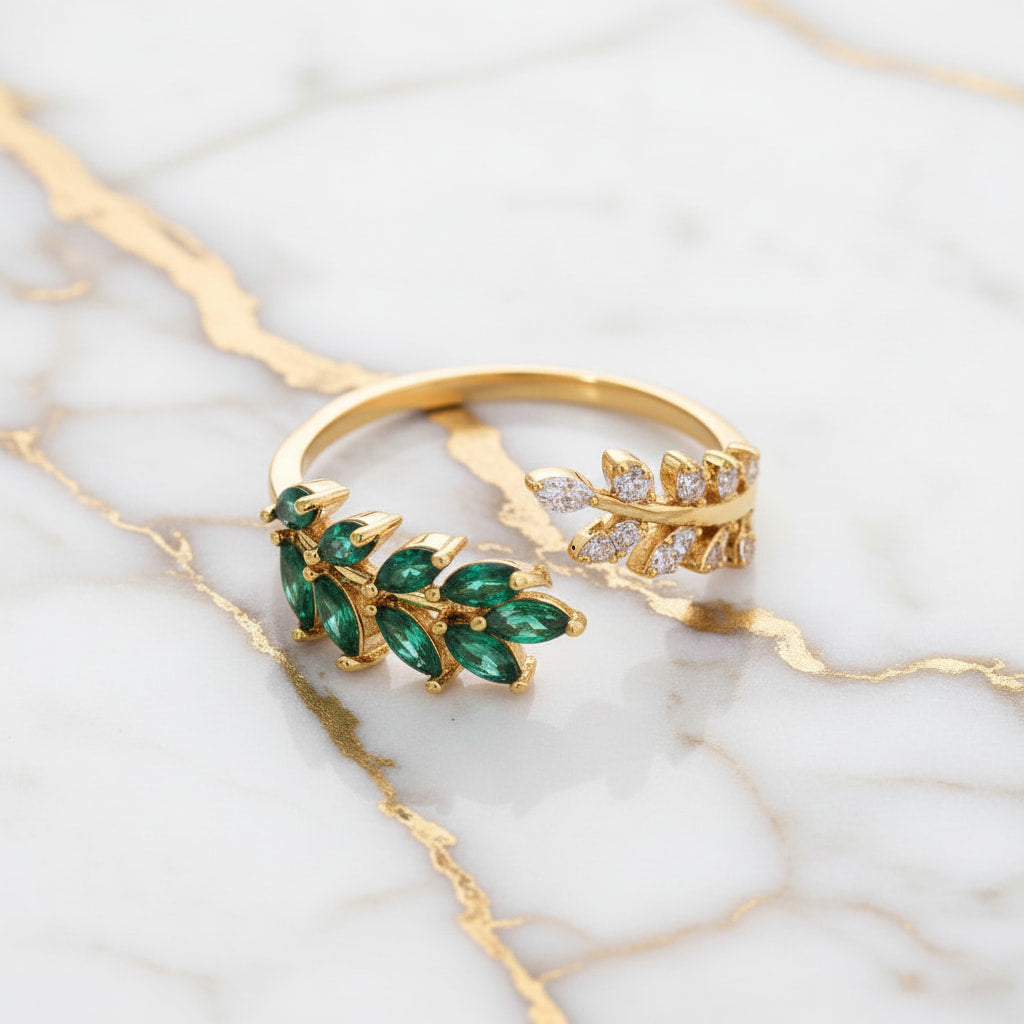 Ring mit offenem Blatt-Design in Grün CrystalScents