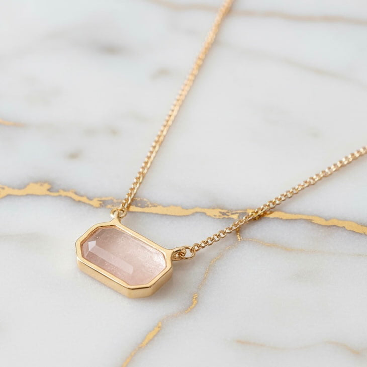 Halskette mit Rosenquarz – Herzöffnung & Harmonie