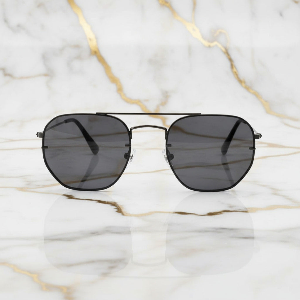 Sonnenbrille in Schwarz - Eckig CrystalScents