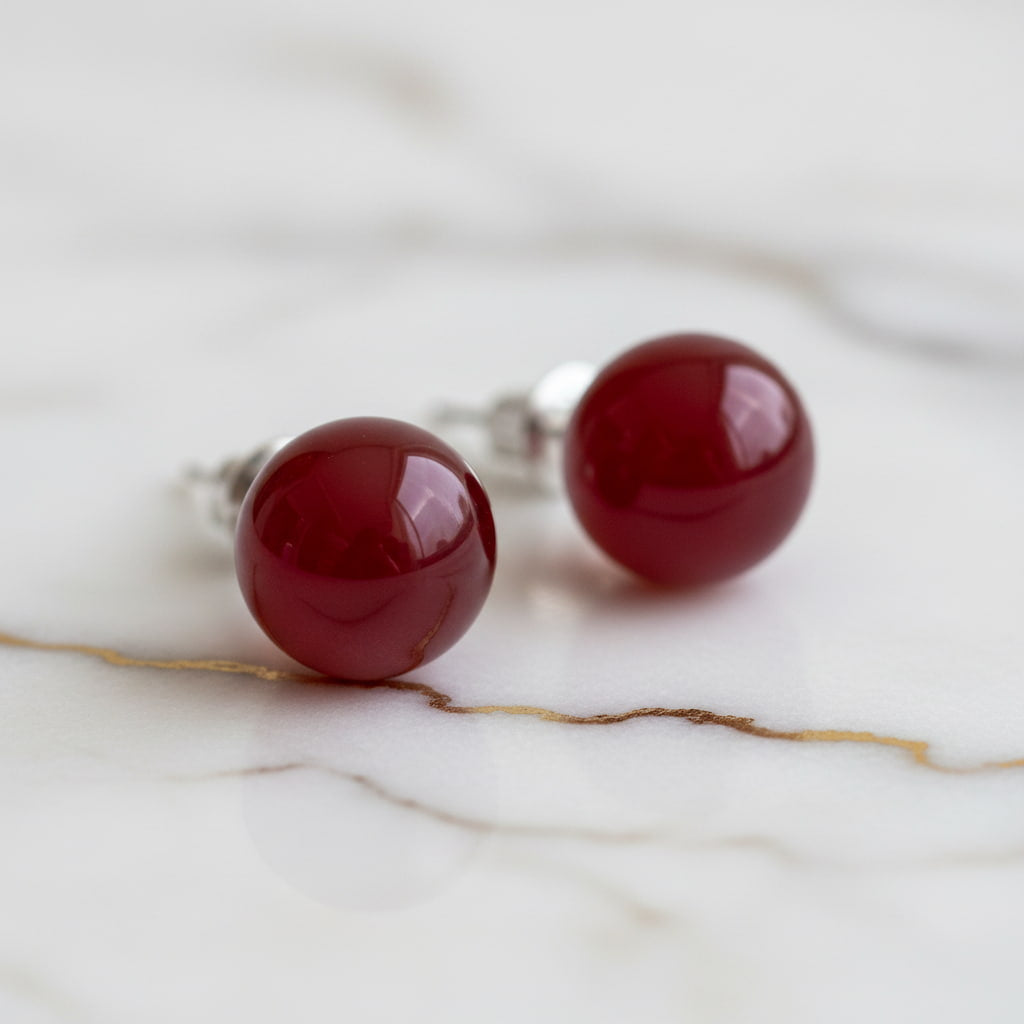 Ohrstecker mit roter Achat-Kugel