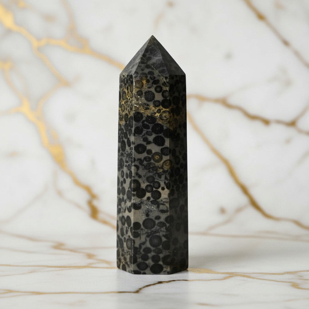 Jaspis Obelisk – Kraftvolle Wirkung JETZT sichern CrystalScents