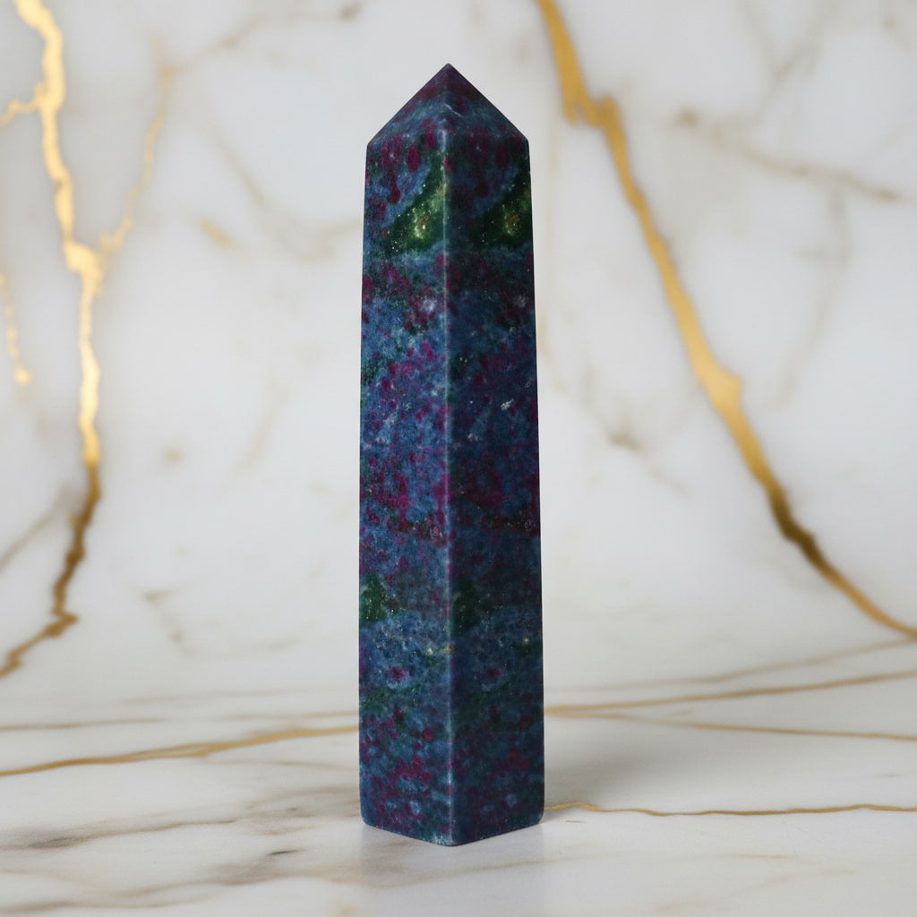 Cyanit Obelisk – Ruhe & geistige Ausrichtung