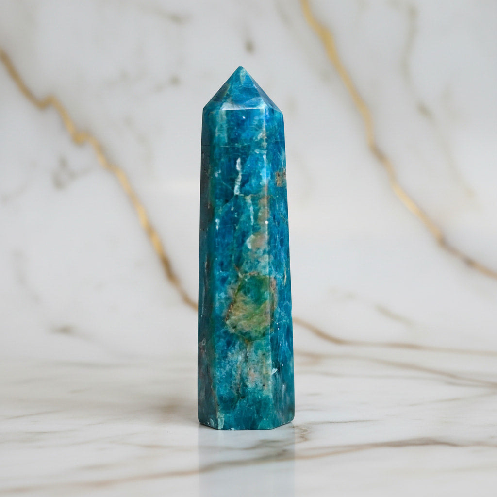 Apatit Obelisk – Stilvolles Kristallobjekt für Balance CrystalScents