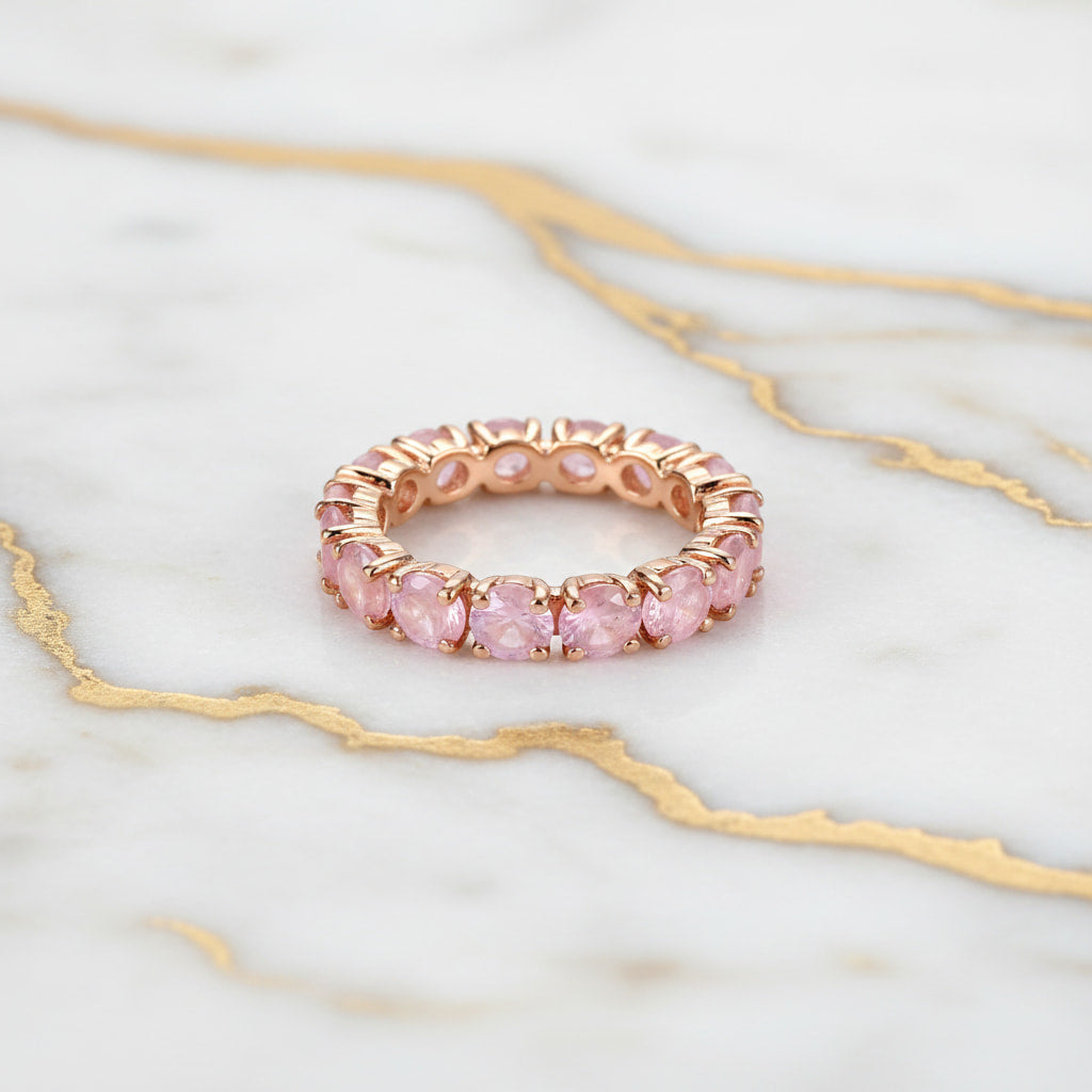 Ring Rosa – Elegantes Schmuckstück mit funkelndem Highlight