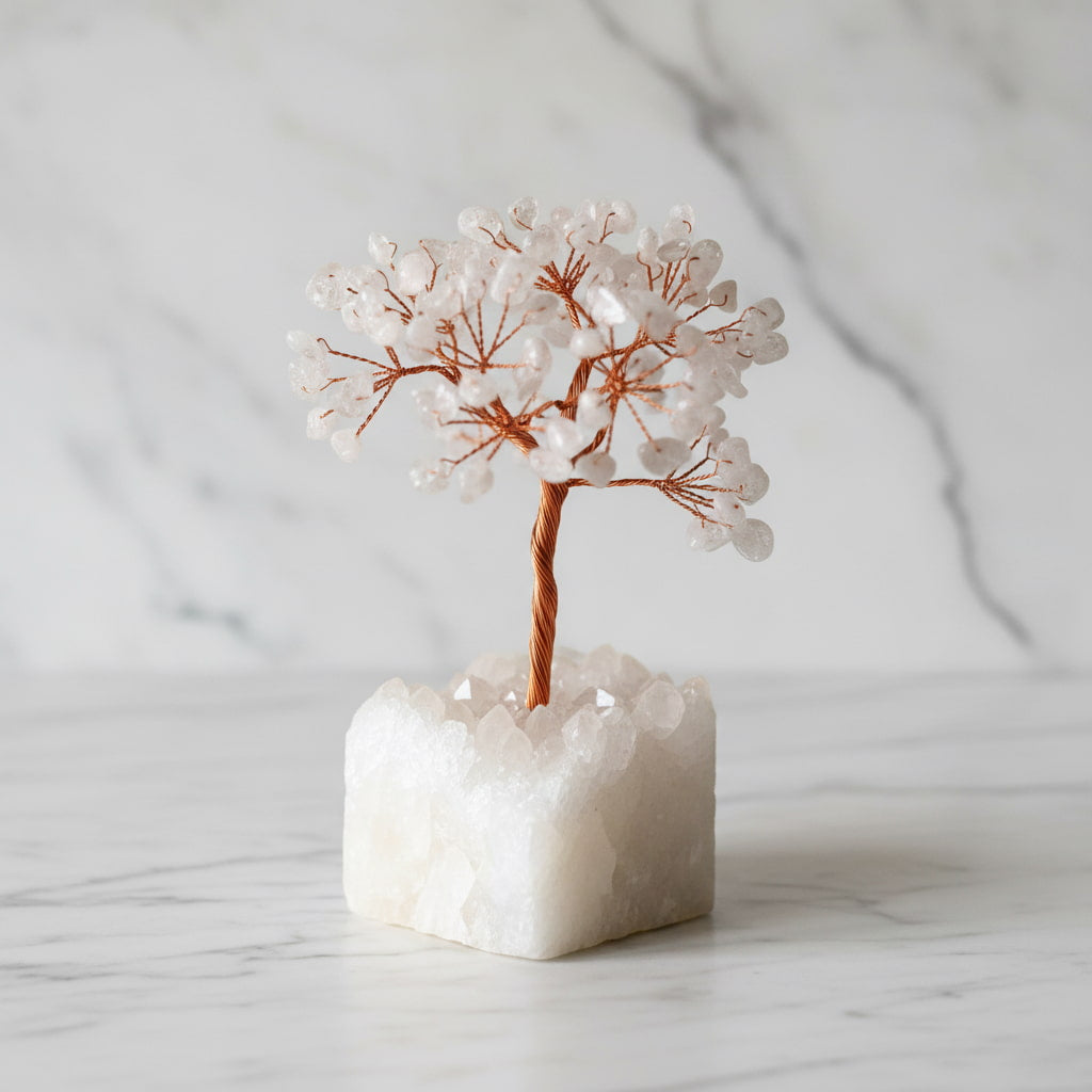 Bergkristalldruse – Weißer Quarz-Baum auf funkelnder Druse CrystalScents
