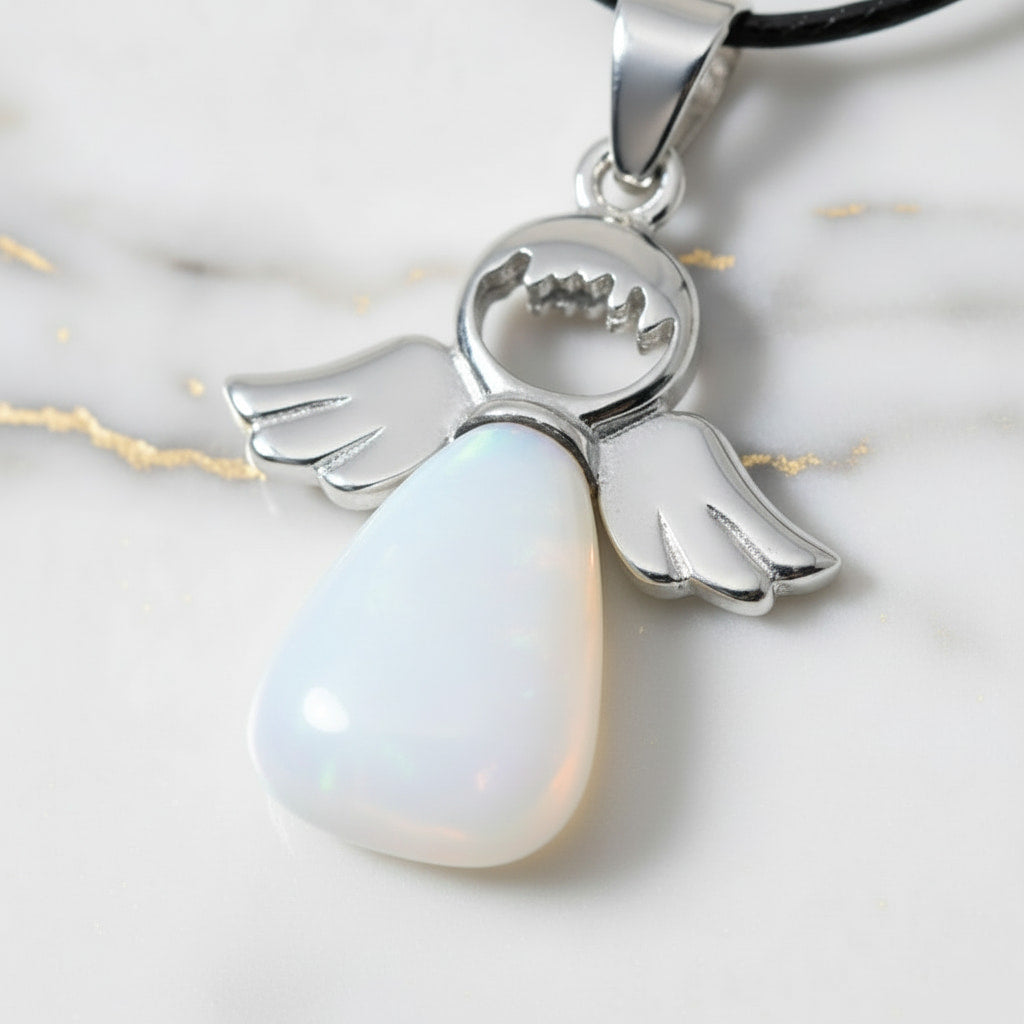 Opalit Halskette - Schutzengel Anhänger CrystalScents