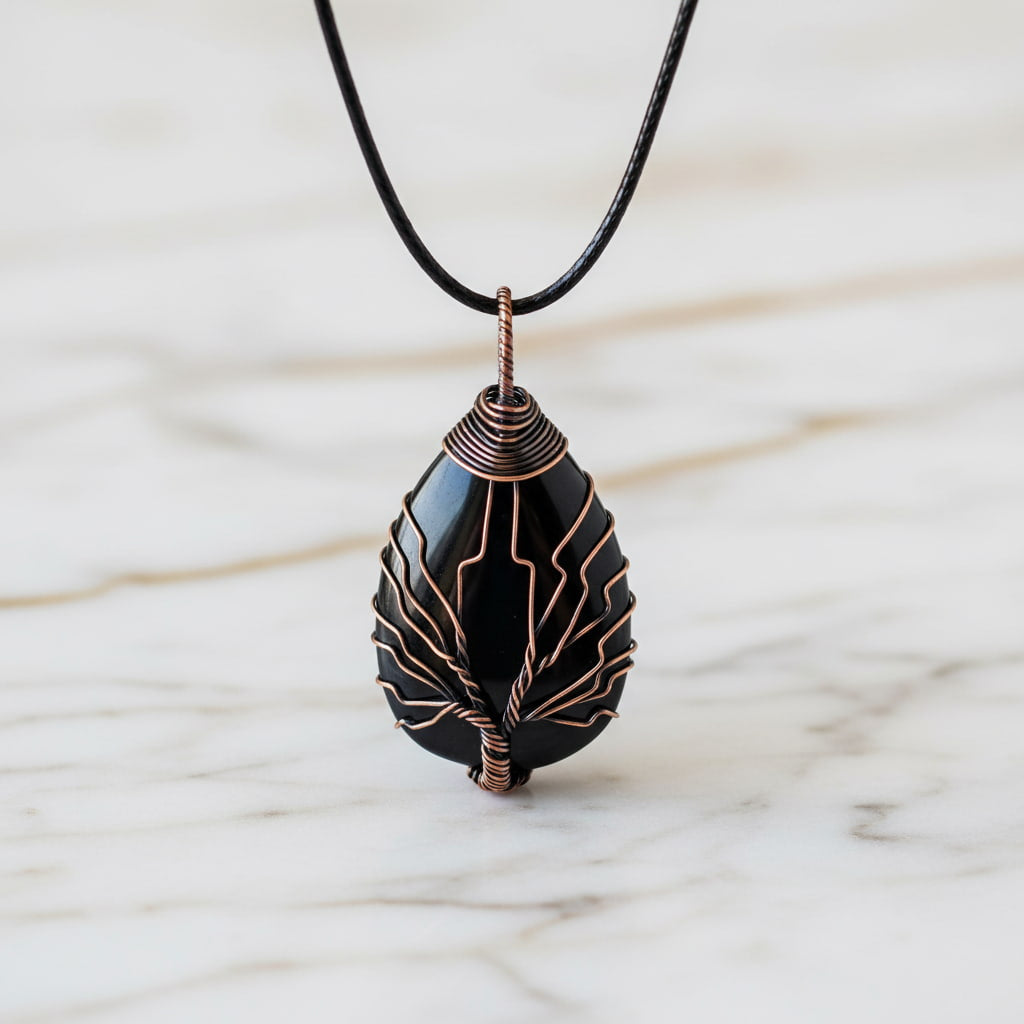 Obsidian Halskette – Tropfenform mit Kupferfassung