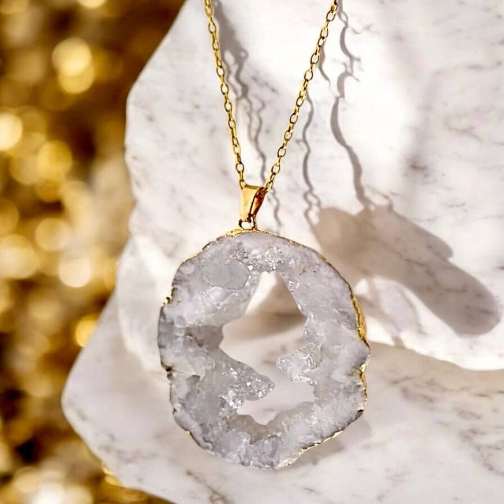 Achat Halskette – Funkelndes Schmuckstück