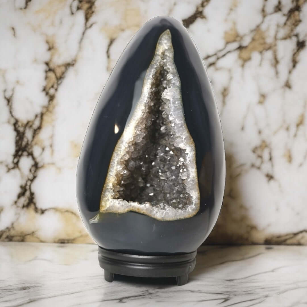 1 Einzigartiges Achat Ei mit glitzernder Druse