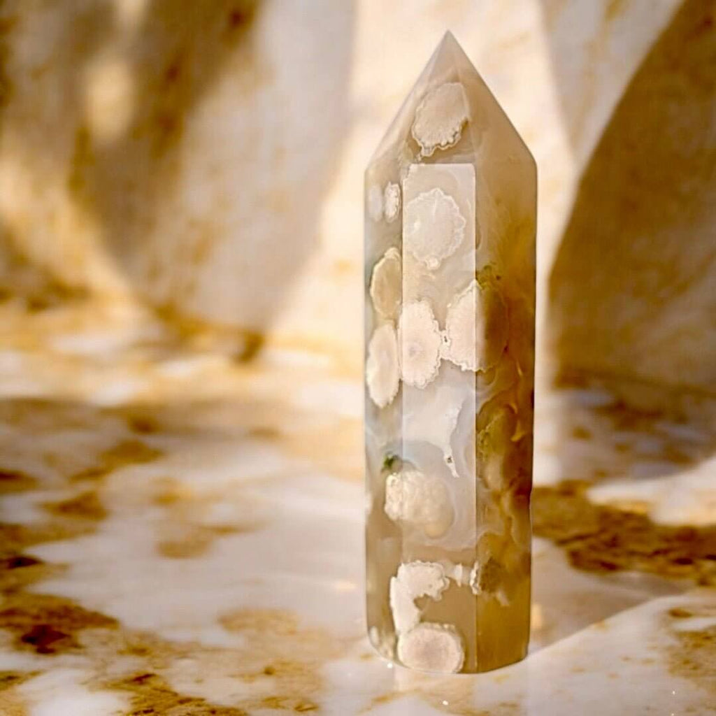 Achat Obelisk - in zarten Rosa-Tönen