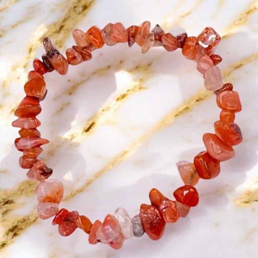 Rotes Achat-Splitterarmband – Ausdrucksstarkes Accessoire für positive Energie