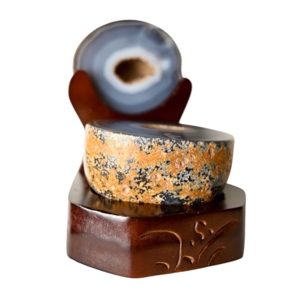 Achat Truhe auf dekorativem Podest