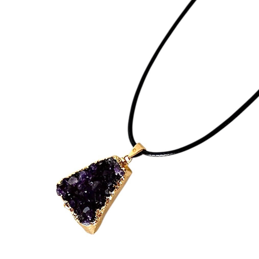 Amethyst Cluster-Anhänger – Magisches Kristalljuwel für Gelassenheit und positive Energie