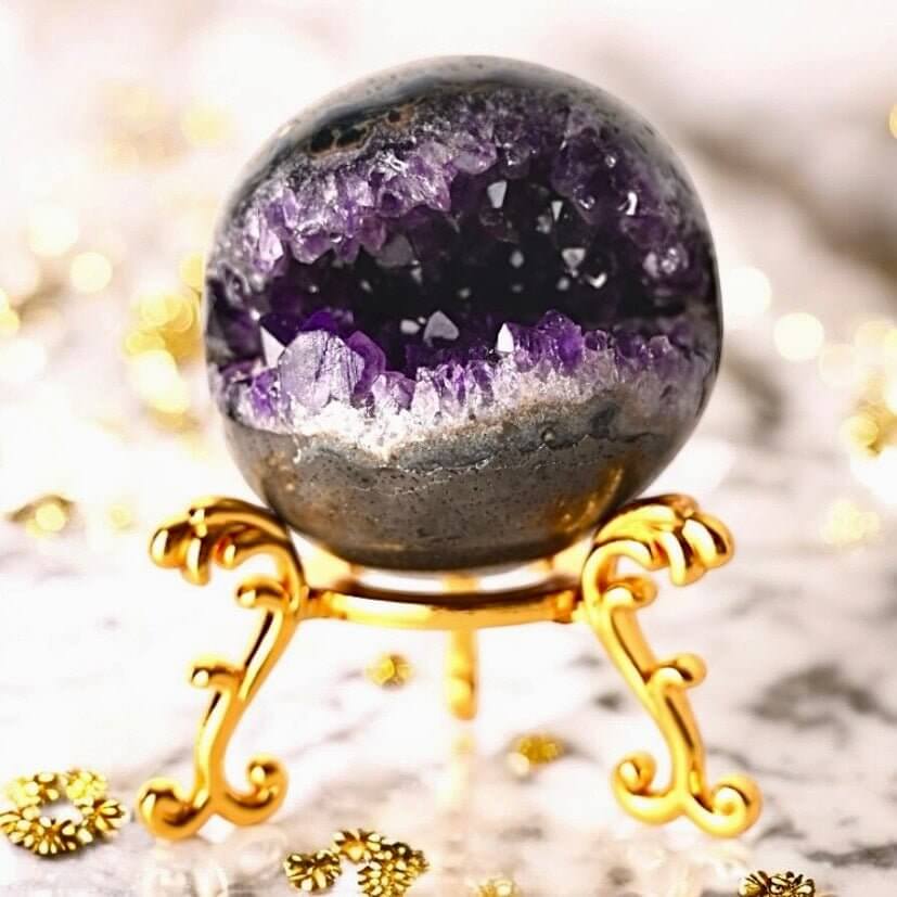 Funkelnde Amethystkugel mit Druse – Strahlendes Naturjuwel fürs Zuhause