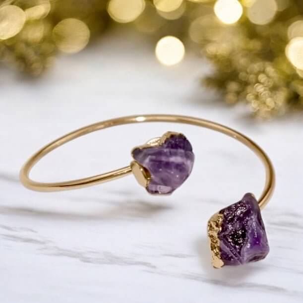 Offener Armreif Amethyst – Kraftvolles Naturjuwel für besondere Ausstrahlung