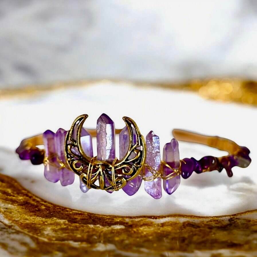 Wunderschöne Tiara aus Amethyst – Ausdrucksstarkes Edelstein-Highlight für besondere Anlässe