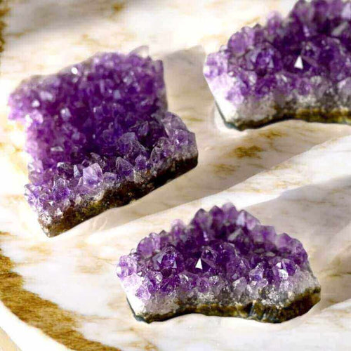 Amethyst Cluster – Tiefviolettes Kristalljuwel mit natürlicher Ausstrahlung