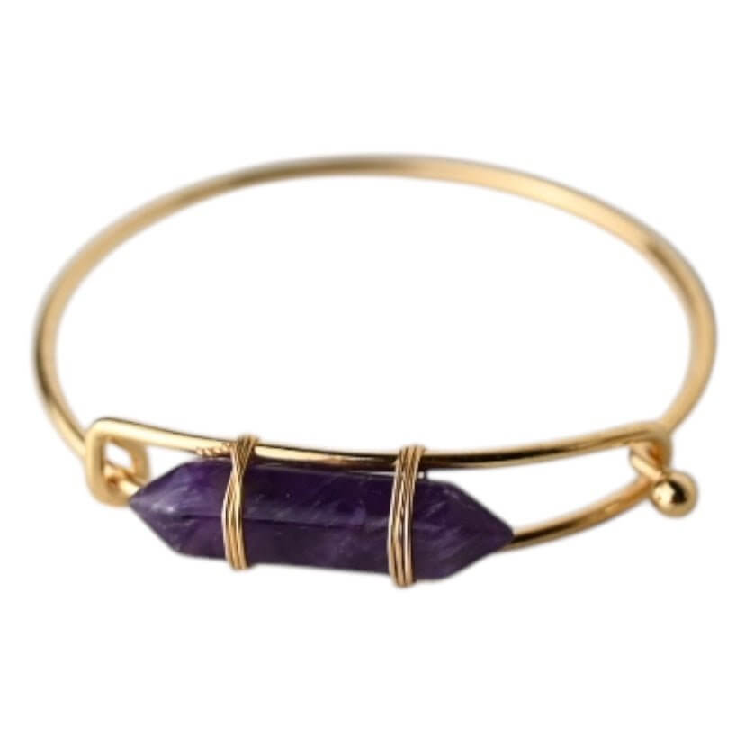 Verschließbarer goldener Armreif mit Amethyst-Doppelender - stilvolles Kristallarmband