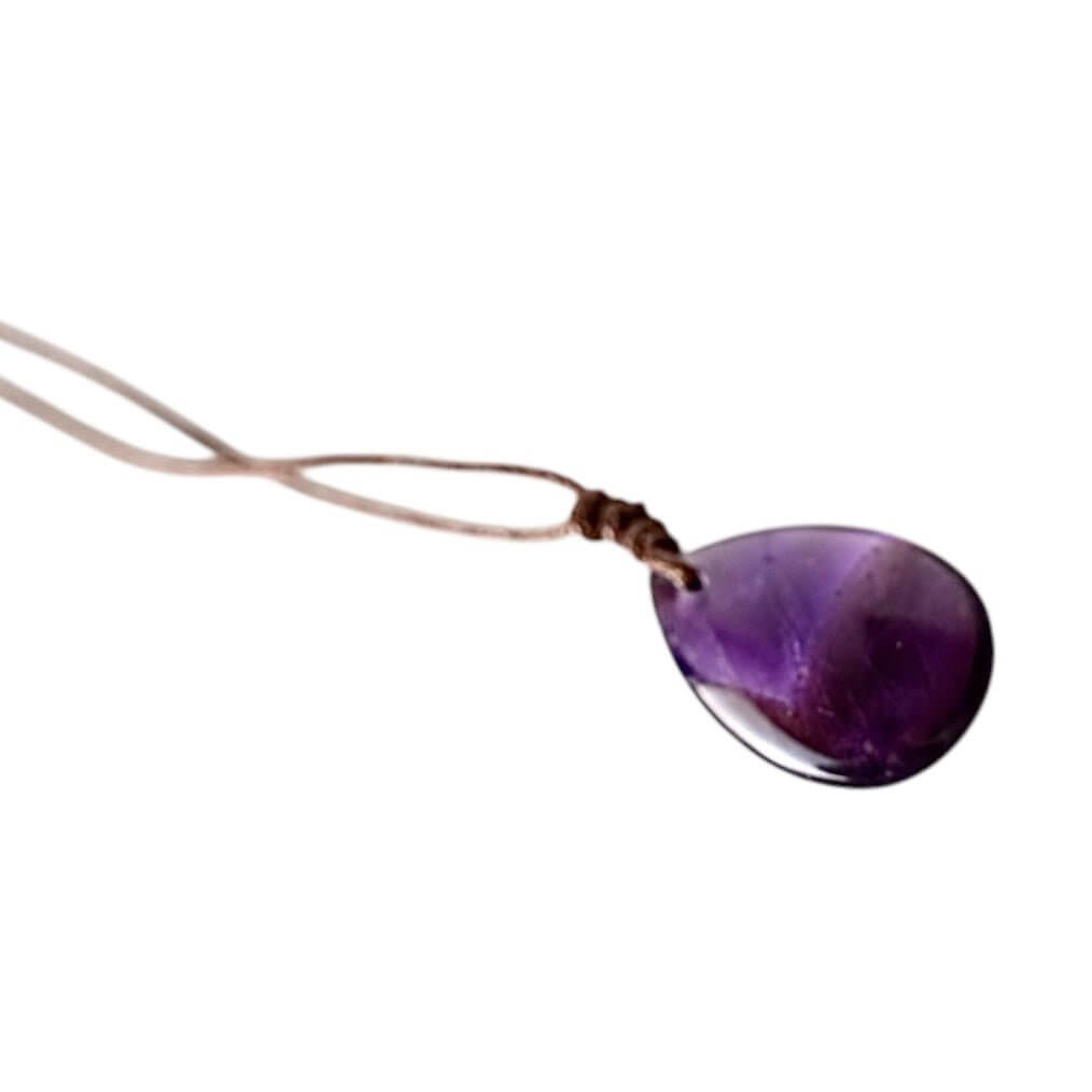 Verstellbare Halskette mit tropfenförmigem Amethyst - Jedem Tag mit Ruhe begegnen
