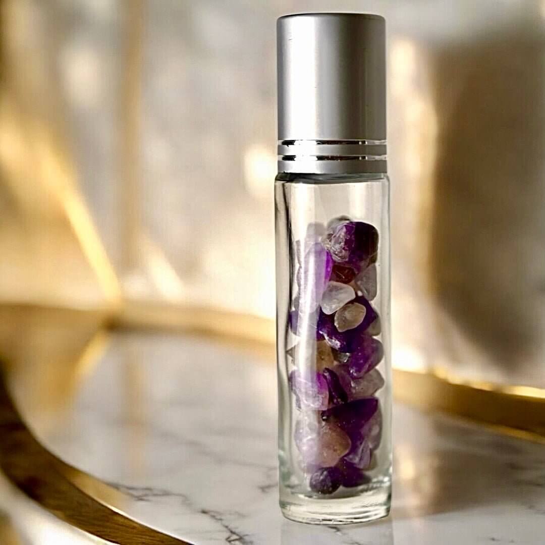 Eleganter Amethyst Ölroller – Zartes Kristallwerkzeug für Meditation und Wohlbefinden
