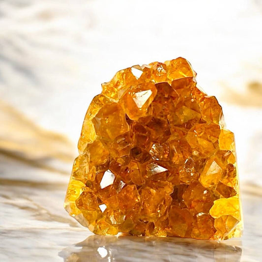 Funkelnde gelbe Amethystdruse – Leuchtender Blickfang fürs Zuhause